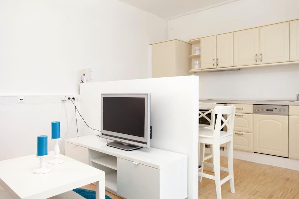 Exclusive 2-Room Souterrain Apartment Nuremberg Luaran gambar