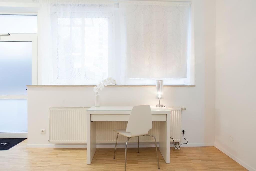 Exclusive 2-Room Souterrain Apartment Nuremberg Luaran gambar