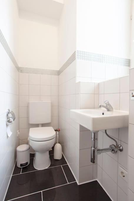 Exclusive 2-Room Souterrain Apartment Nuremberg Luaran gambar